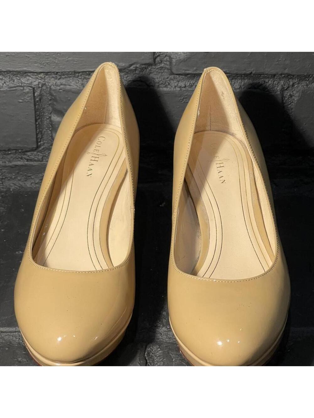 Cole Haan Beige Patent Leather Pumps Size 7.5B